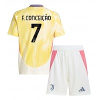 Camiseta Juventus Francisco Conceicao #7 Visitante Equipación para niños 2024-25 manga corta (+ pantalones cortos)